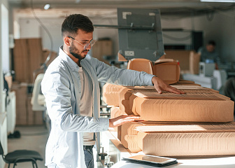 Сборщик бумажных изделий